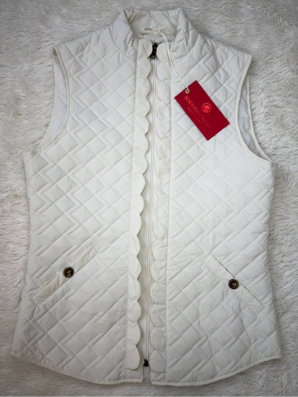Southern Proper Women's NWT Quilted Vest Allysum Cream Scalloped Zip Size XS